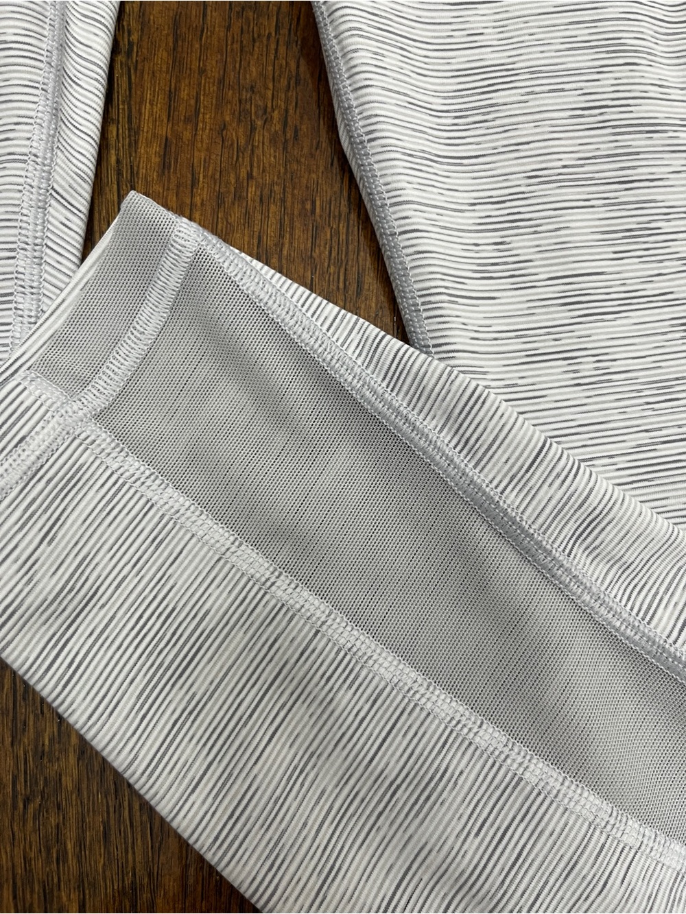 🍋Lululemon Train Time Mesh Legging - Picture 4 of 8